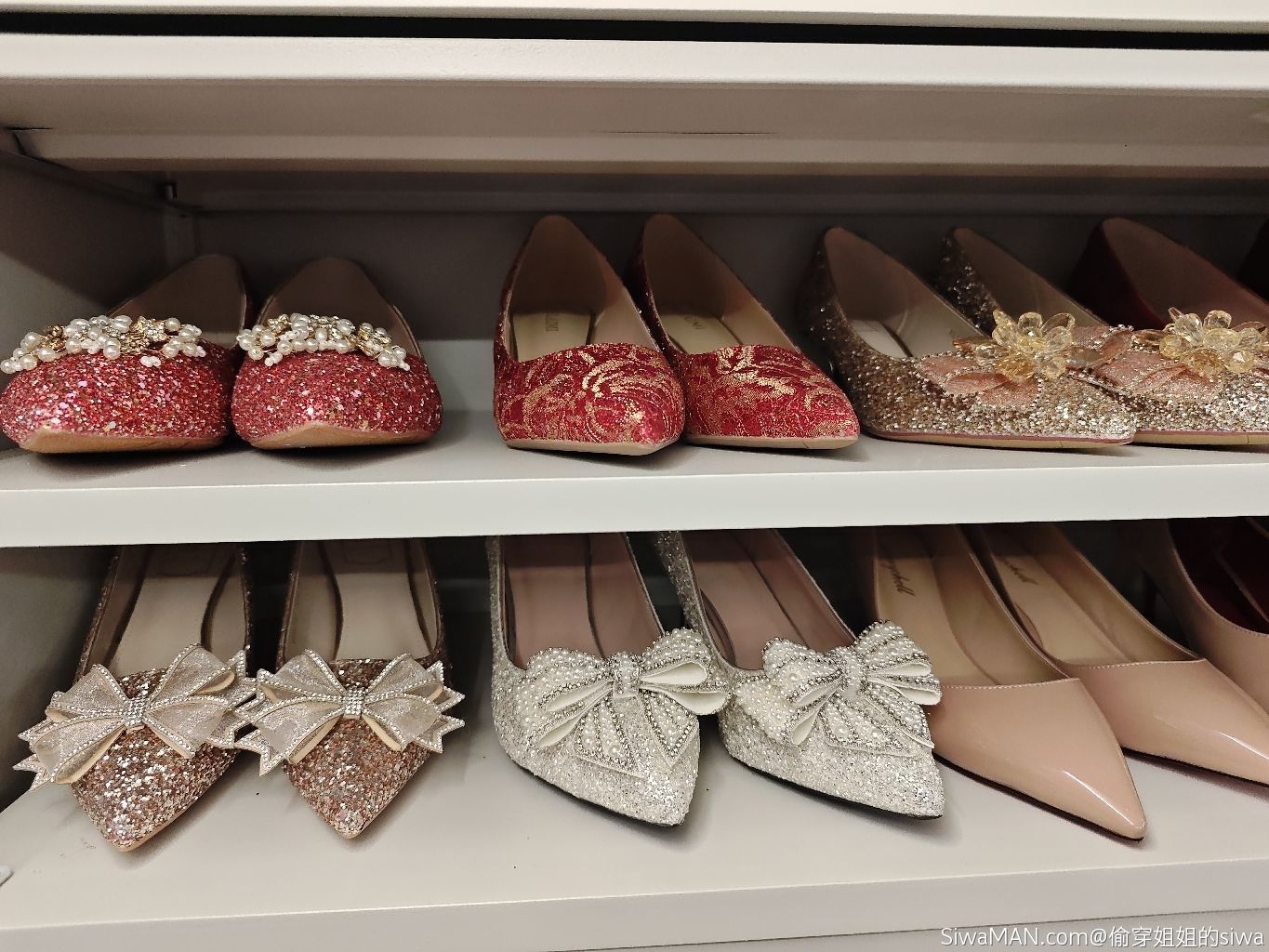 �����µĸ߸�Ь��һɫ��42�롣